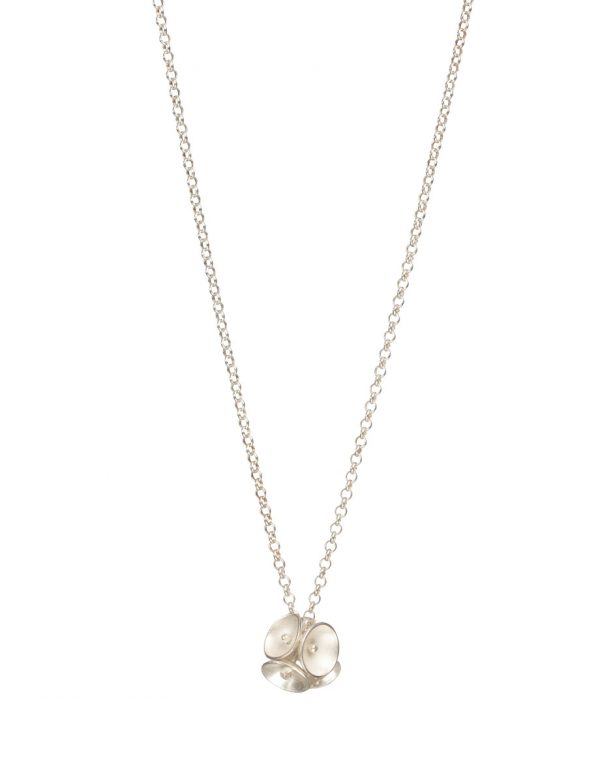 Six Fleur Pendant Necklace – Silver