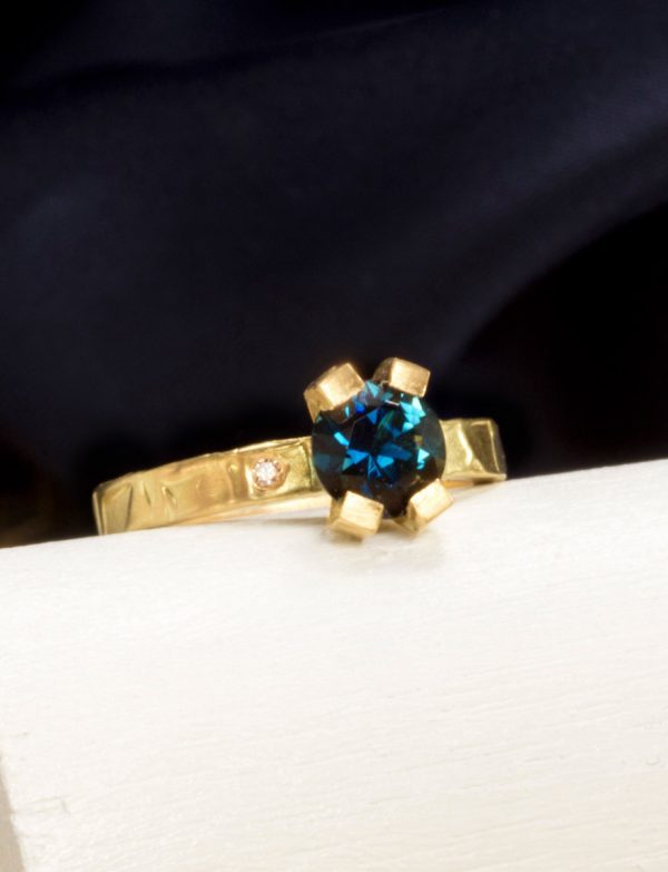 Four Claw Melted Ring – Blue Sapphire