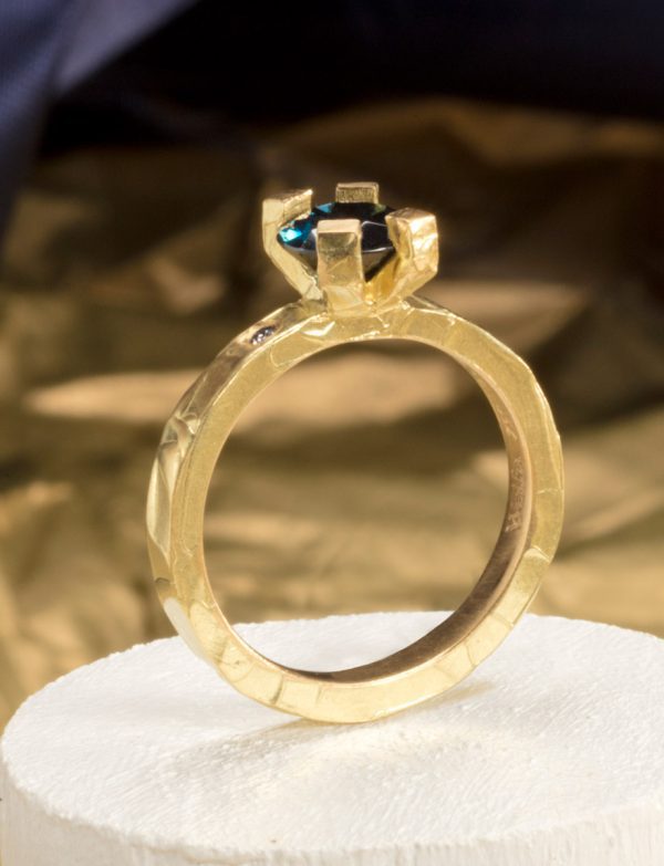 Four Claw Melted Ring – Blue Sapphire