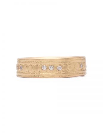 Domitila Ring – Gold & Champagne Diamonds