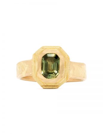 Pilar Ring – Green Sapphire