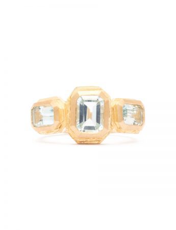 Las Tres Nereidas II Ring – Yellow Gold & Aquamarines