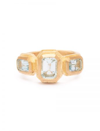 Las Tres Nereidas II Ring – Yellow Gold & Aquamarines