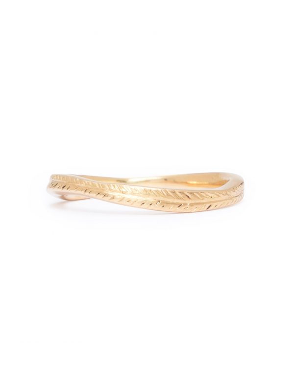 Undulating Feather Ring – Yellow Gold