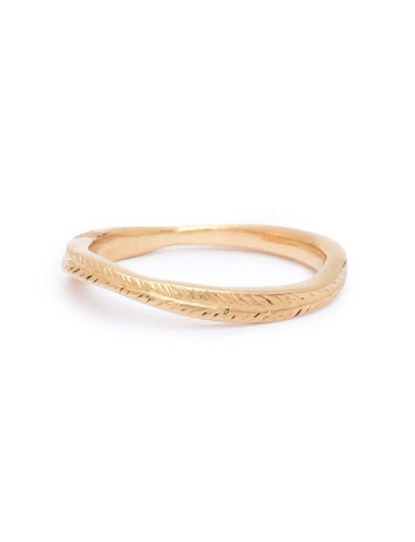 Undulating Feather Ring – Yellow Gold
