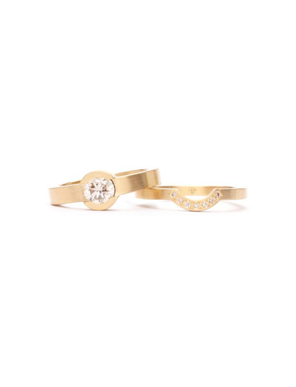 Circular Solitaire Ring – Gold & Diamond
