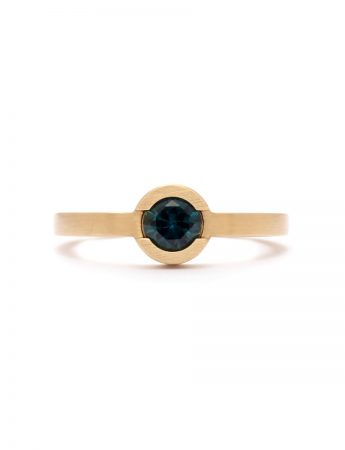 Circular Solitaire Ring – Teal Sapphire & Gold