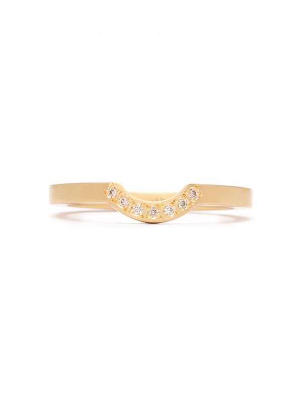 Circular Wedding Ring – Champagne Diamonds