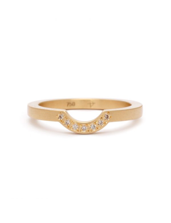 Circular Wedding Ring – Champagne Diamonds