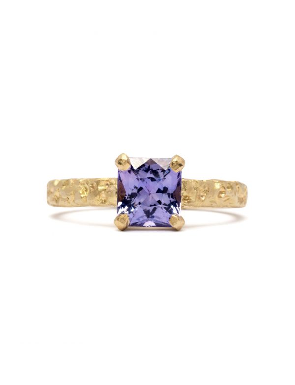 Lemuria Ring – Yellow Gold & Purple Sapphire