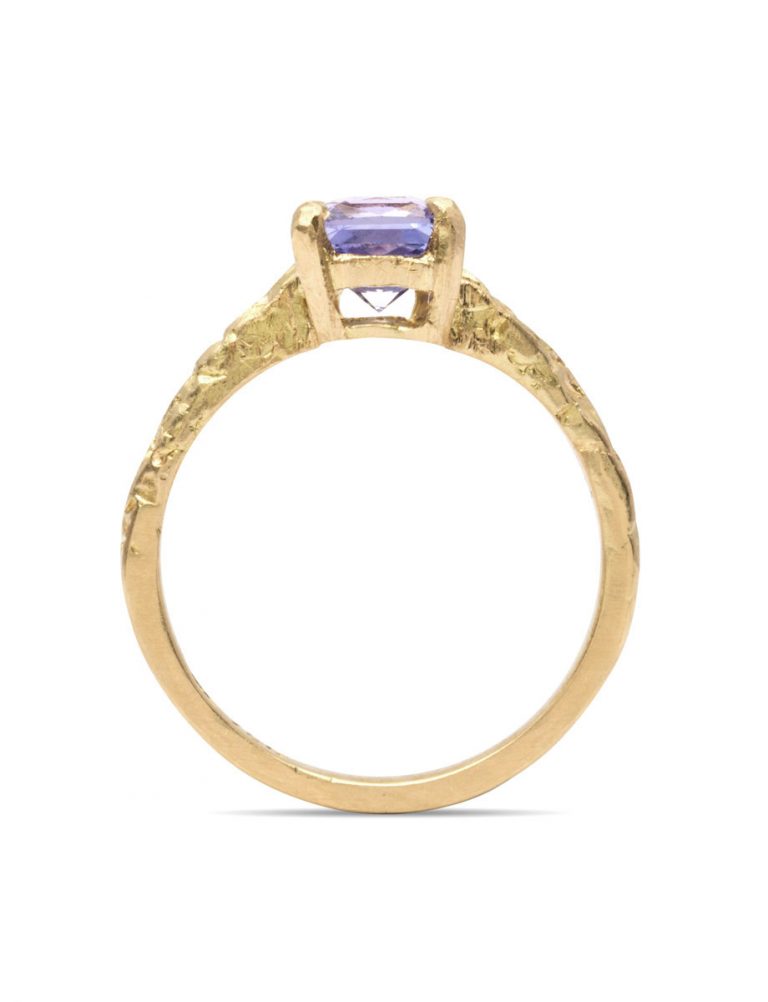 Lemuria Ring – Yellow Gold & Purple Sapphire