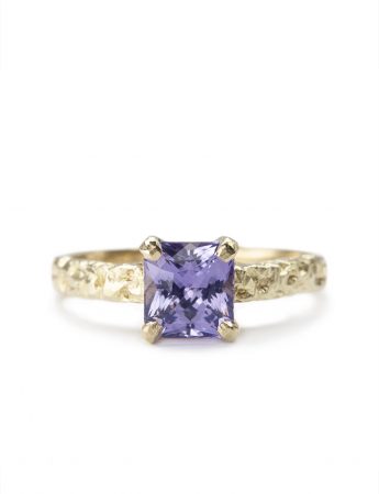 Lemuria Ring – Yellow Gold & Purple Sapphire