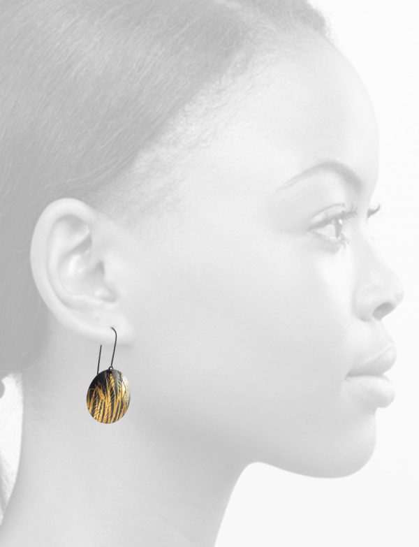 Round Grasses Earrings – Blackened Silver & Gold
