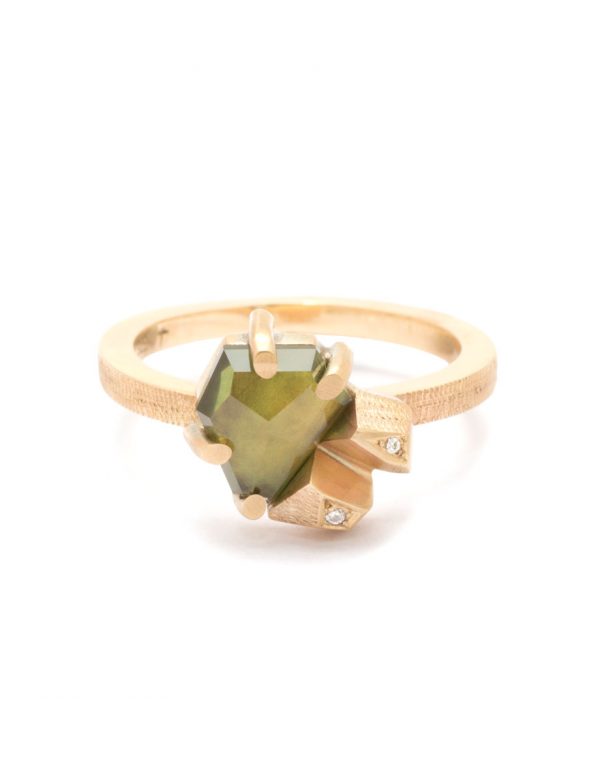 Mauna Loa Ring – Green Sapphire & Diamond