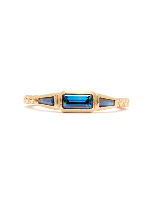 Trilogy Ring – Yellow Gold & Blue Sapphires