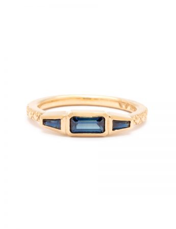 Trilogy Ring – Yellow Gold & Blue Sapphires