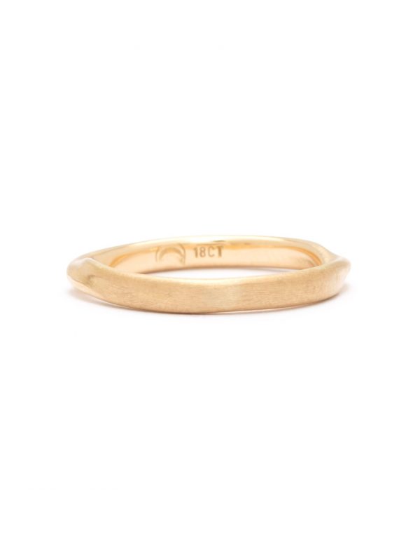 Soft Twist Ring – Yellow Gold