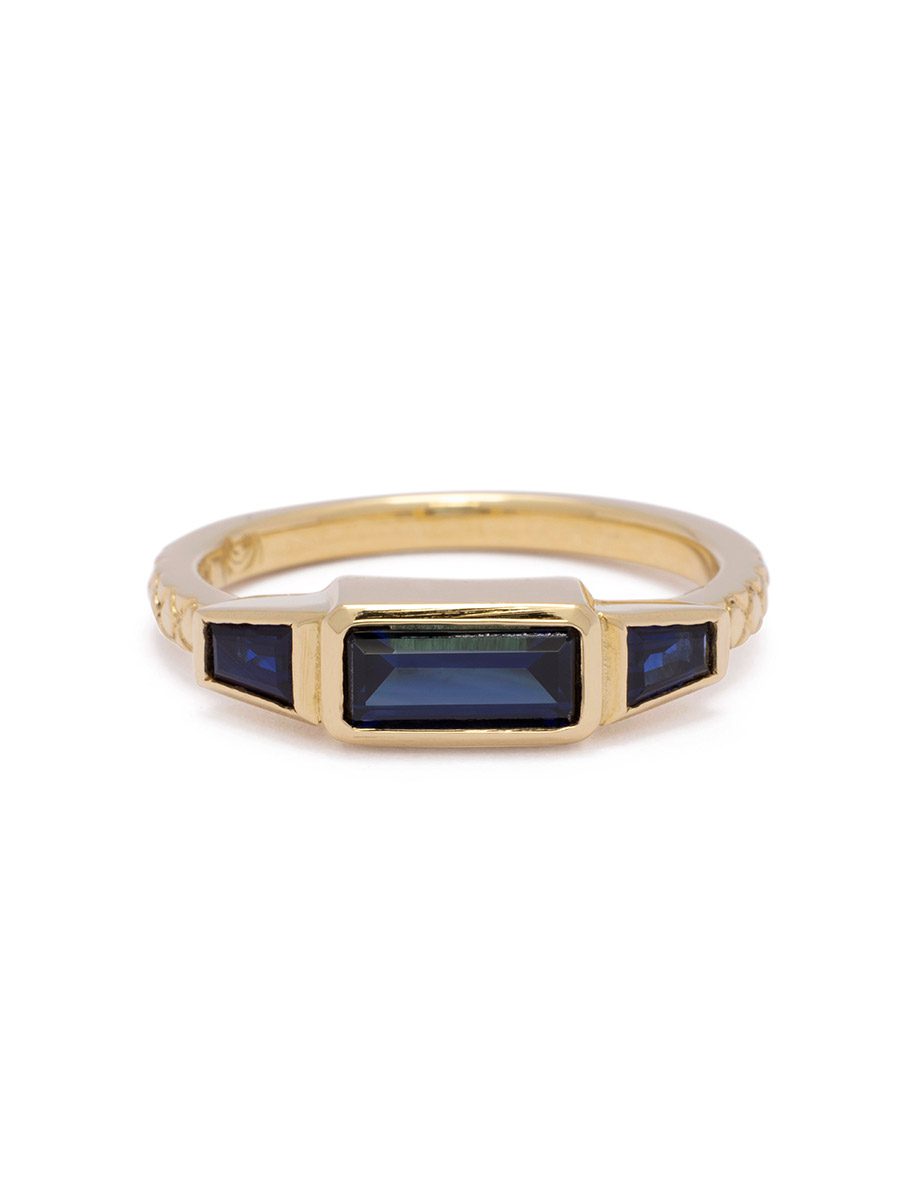 Trilogy Ring – Yellow Gold & Blue Sapphires