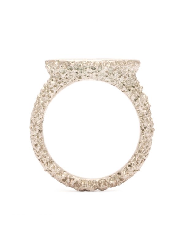 Shield Signet Ring – Sapphire & Diamond