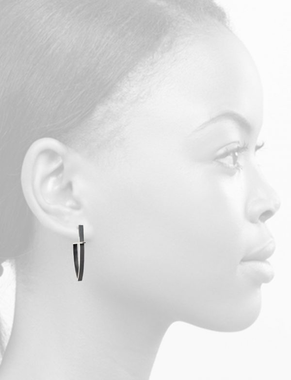 Intersected Triangle Outline Earrings – Silver