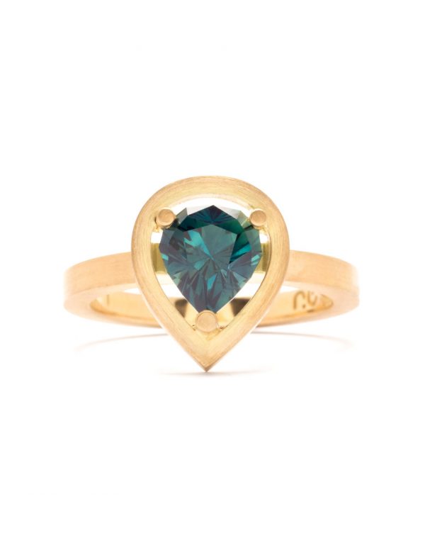 Pear Halo – Yellow Gold & Australian Sapphire