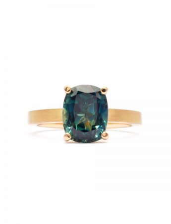 Four Claw Ring – Yellow Gold & Parti Sapphire