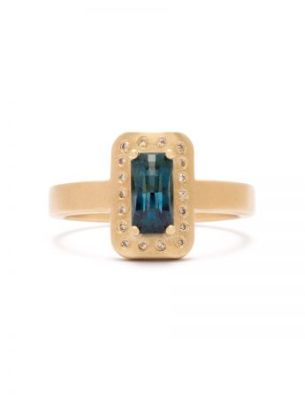 Vertical Rectangle Outline Ring – Blue Sapphire & Diamond