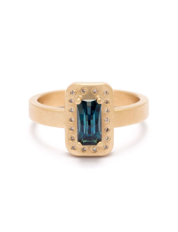 Vertical Rectangle Outline Ring – Blue Sapphire & Diamond