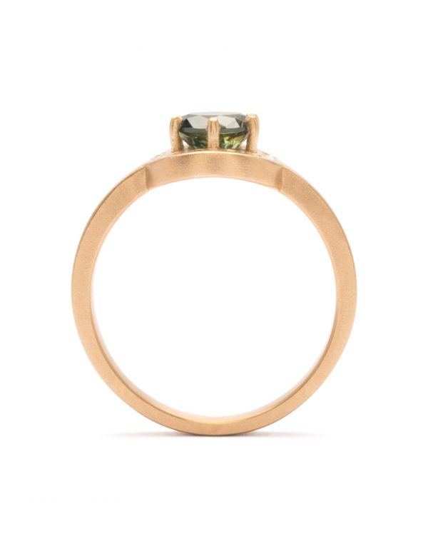 Circle Outline Ring – Light Green Sapphire & Diamonds