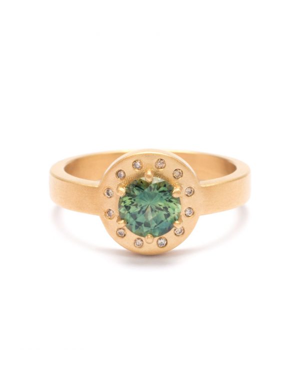 Circle Outline Ring – Light Green Sapphire & Diamonds