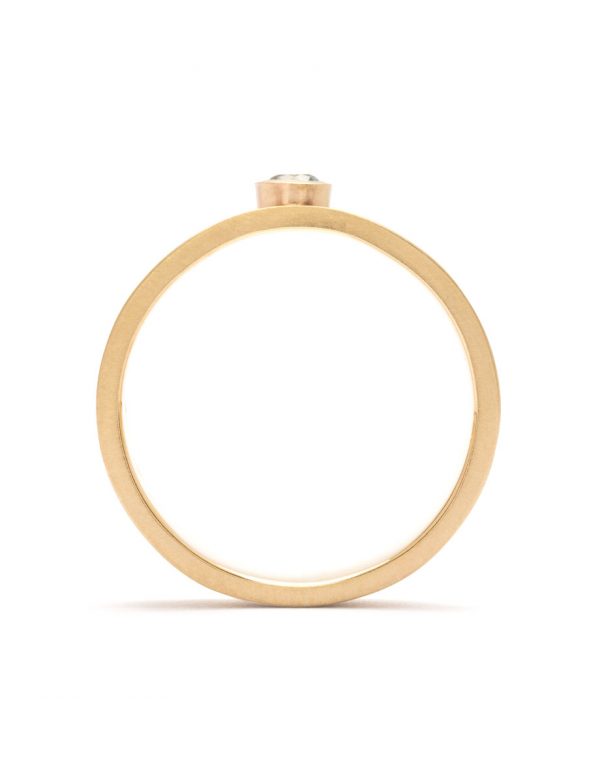 Iris Ring – Yellow Gold & Sapphire