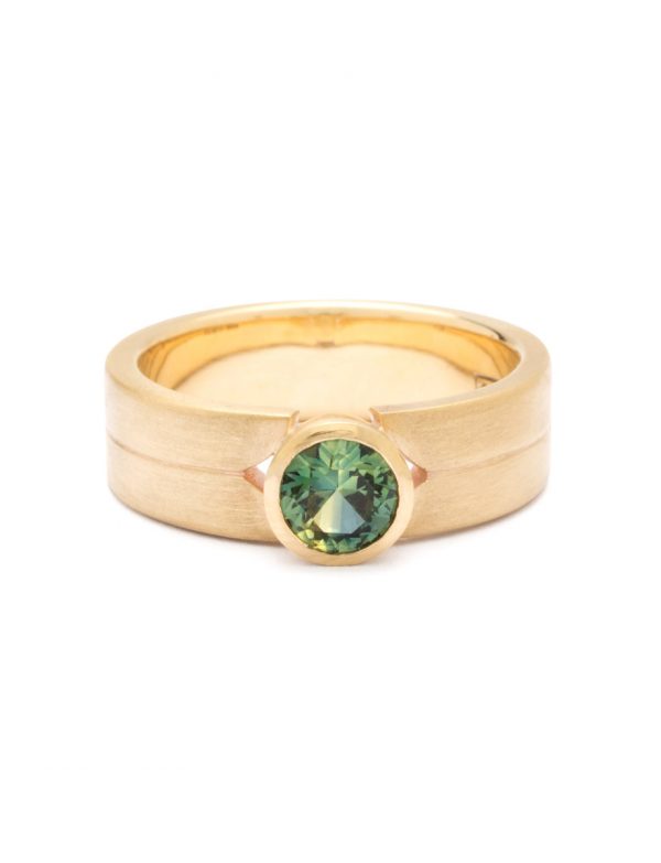Lotus Ring – Yellow Gold & Australian Green Sapphire