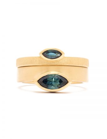 Velour Ring – Yellow Gold & Marquise Cut Sapphire
