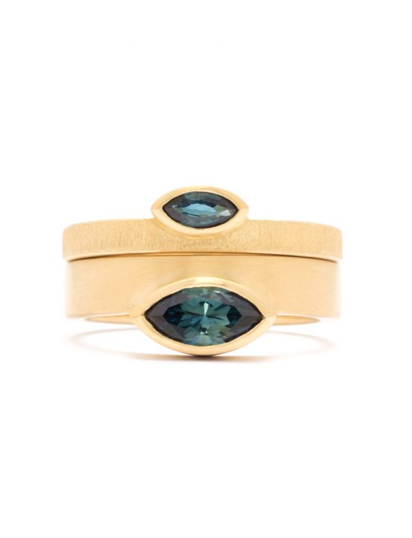 Velour Ring – Yellow Gold & Marquise Cut Sapphire