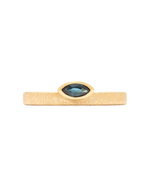 Velvet Ring – Yellow Gold & Marquise Cut Sapphire