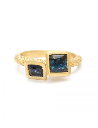 Rei Ring – Yellow Gold & Blue Sapphires