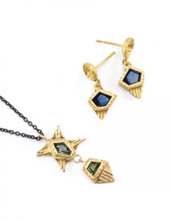 Ostosia Pendant – Gold & Blue Sapphires