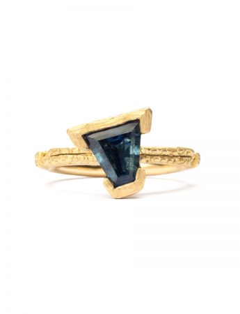 Astrid Ring – Gold & Light Blue Sapphire