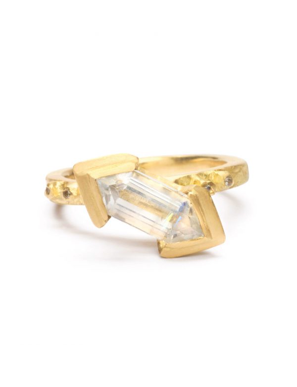 Soloro Ring – Gold & ‘Killiecrankie Diamond’ Topaz