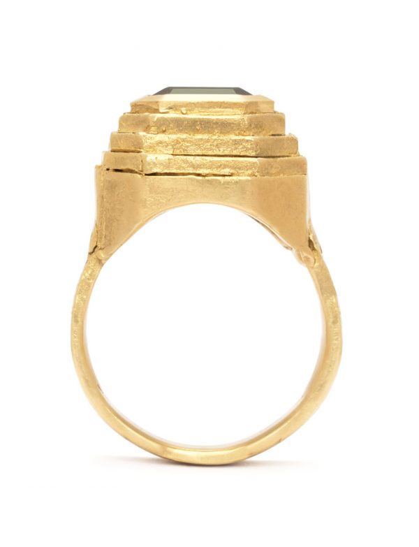 Sacro I Ring – Yellow Gold & Parti Sapphire