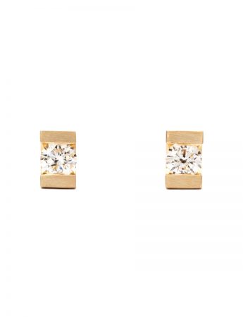 Curve Claw Stud Earrings – Diamond & Gold