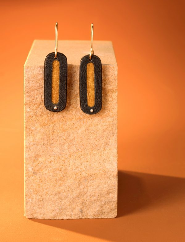 Earth (Ttang) Hook Earrings – Black & Gold