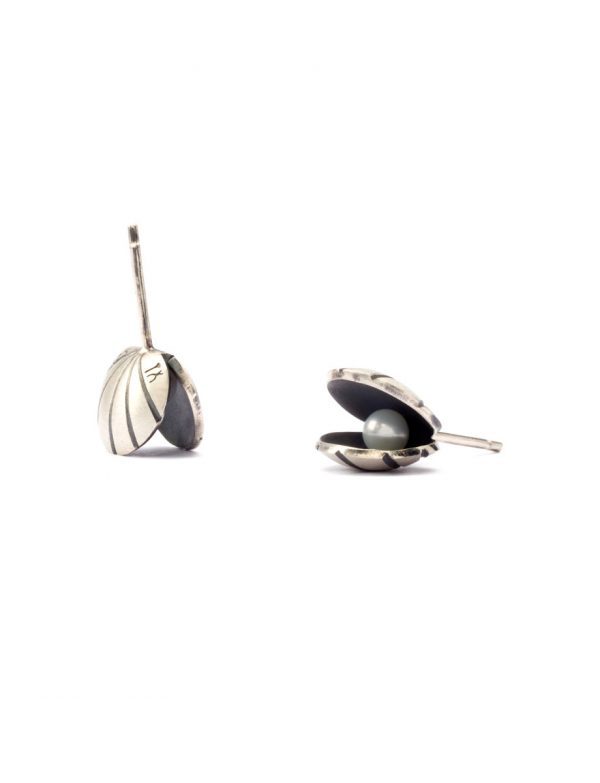Clam Stud Earrings – Silver & Pearl