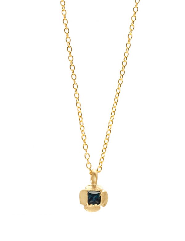 Memento Necklace – Yellow Gold & Sapphire