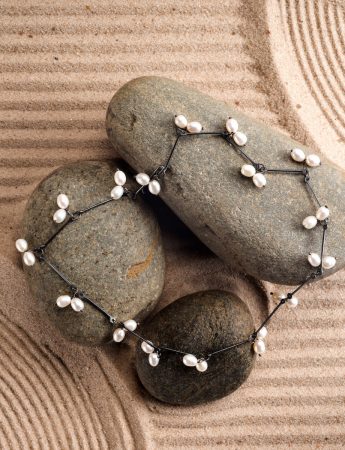 Sen Tsugi Tsugi Chain Necklace – Blackened Silver & Pearl