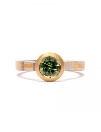 Lush Terrain Ring – Gold & Green Sapphire