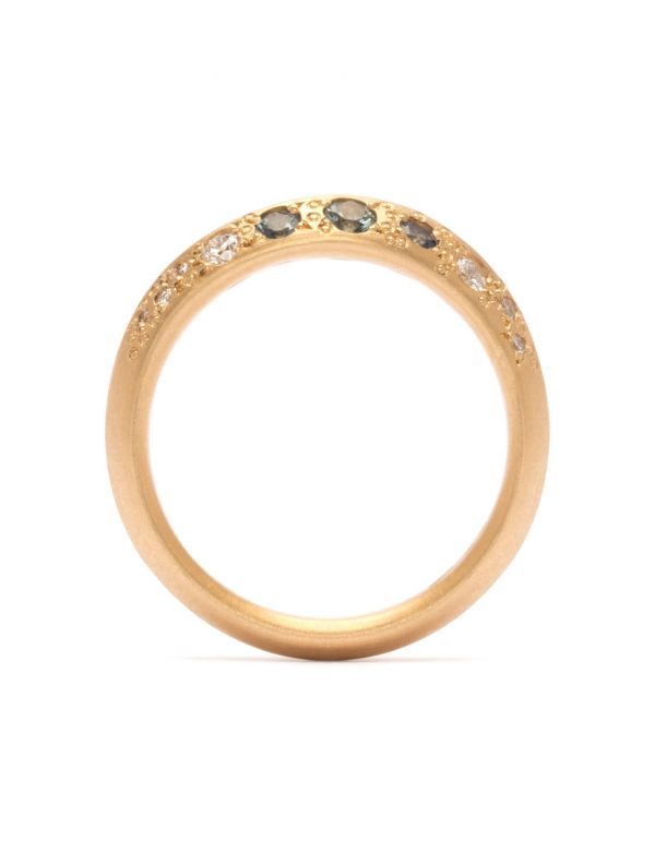 Tranquil Ring – Sapphire & Diamond