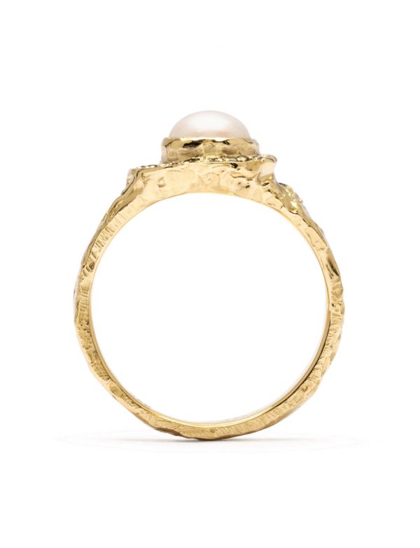 Oceanic Spiral Ring – Pearl & Sapphire
