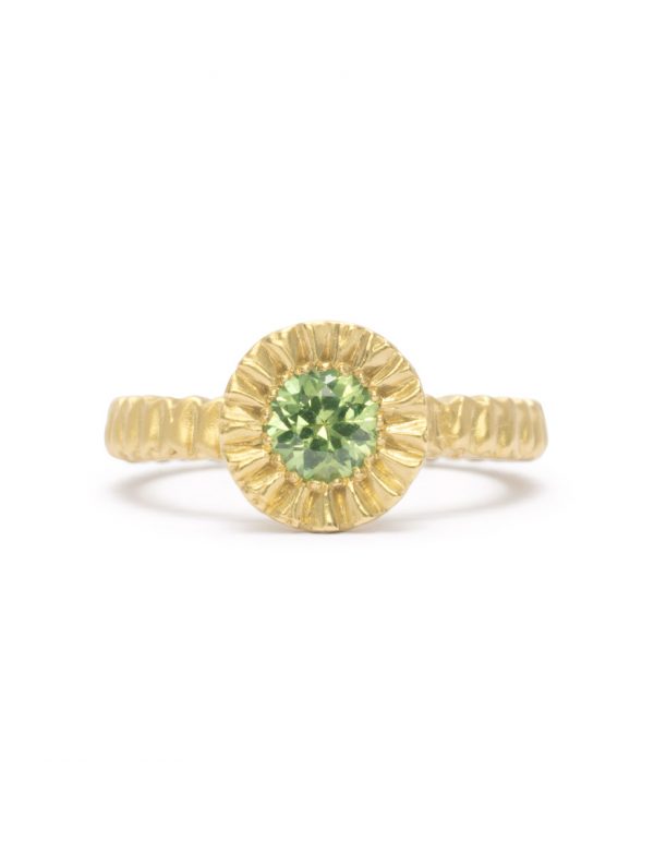 Teeth Gem Ring – Pale Green Sapphire