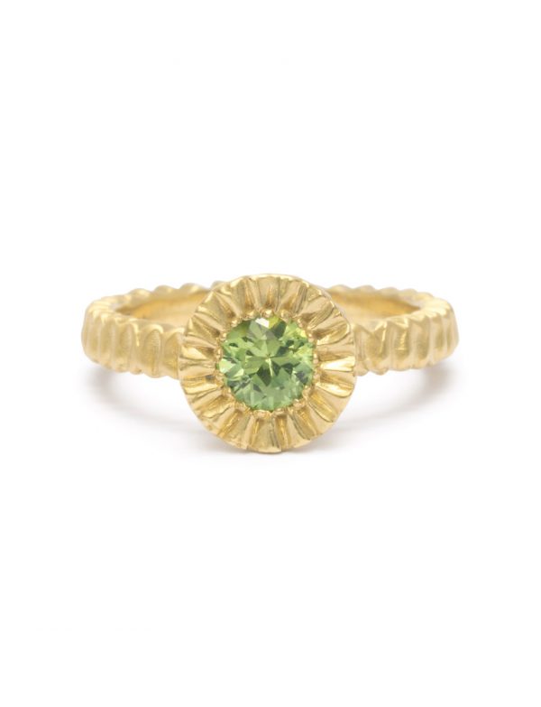 Teeth Gem Ring – Pale Green Sapphire